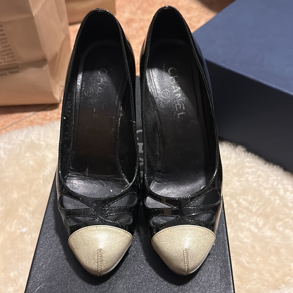 Chanel Vintage Shoes Size 38 - Picture 2 of 7